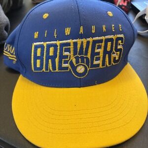 Milwaukee Brewers blue yellow SnapBack Hat Cap NWOT